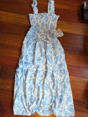 NWT Margie Nordstrom Blue & White Floral Smocked Dress